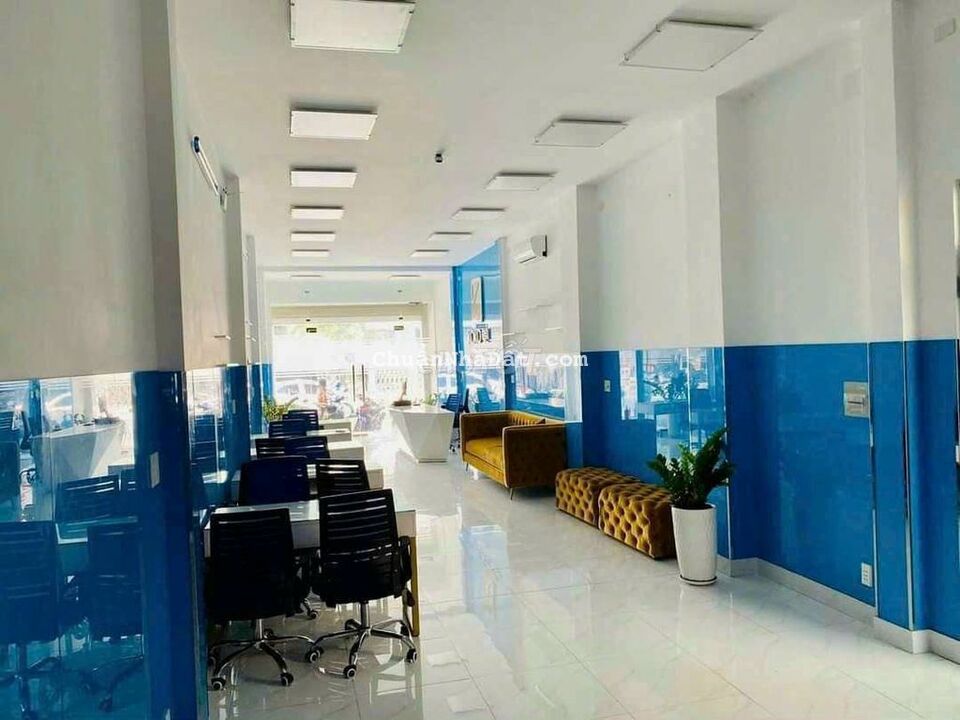 Cho Thuê Nhà Nguyên Căn Mặt Tiền Gốc Nguyễn Văn Lượng . P17 . GV