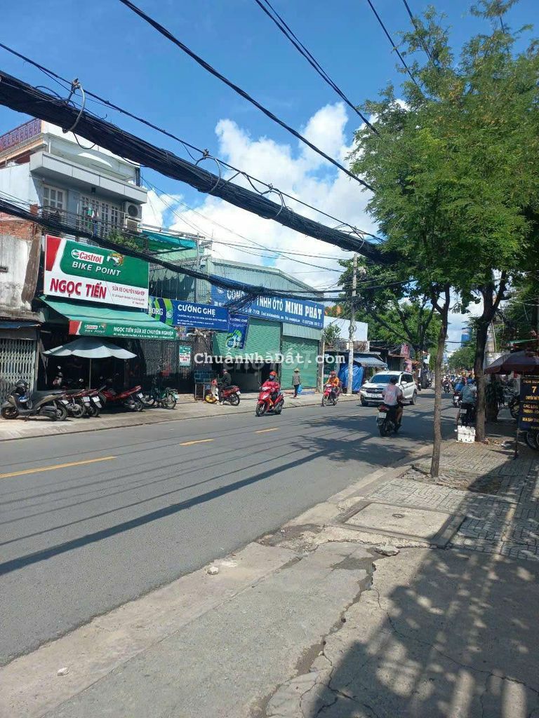 Cho thuê nhà mặt nguyễn Văn Khối đang sửa mới