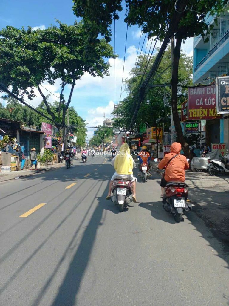 Cho thuê nhà mặt nguyễn Văn Khối đang sửa mới