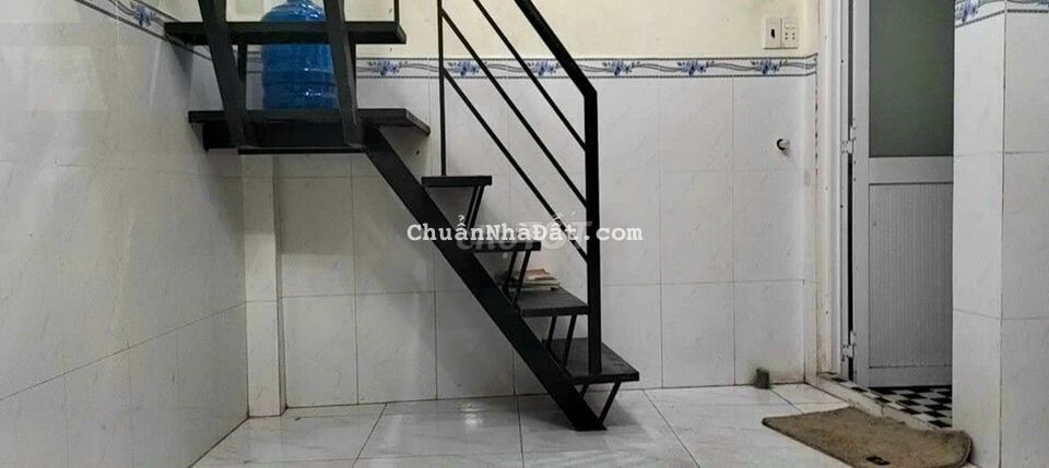 Cho Thuê Nhà Nguyên Căn riêng biệt 3.8tr . Trệt 1 lầu . P11 . GV