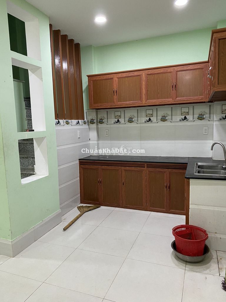 NHÀ TRUNG TÂM P10, 1 TRỆT 2 LẦU 2PN 3WC, NHÀ SẠCH VÀO Ở NGAY