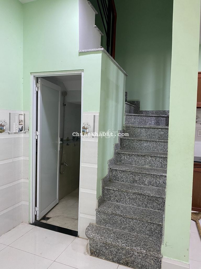 NHÀ TRUNG TÂM P10, 1 TRỆT 2 LẦU 2PN 3WC, NHÀ SẠCH VÀO Ở NGAY