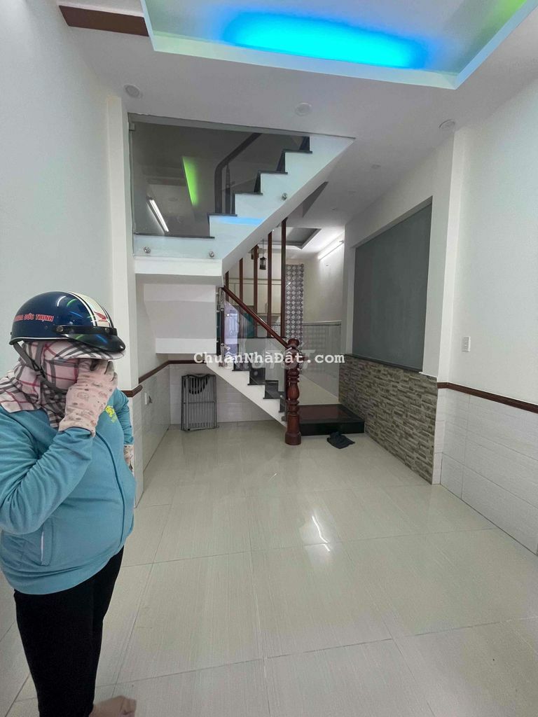 Nhà trệt 2 lầu 2PN, 2 WC ĐS 2 P16 giá rẻ chỉ 7,2 triệu