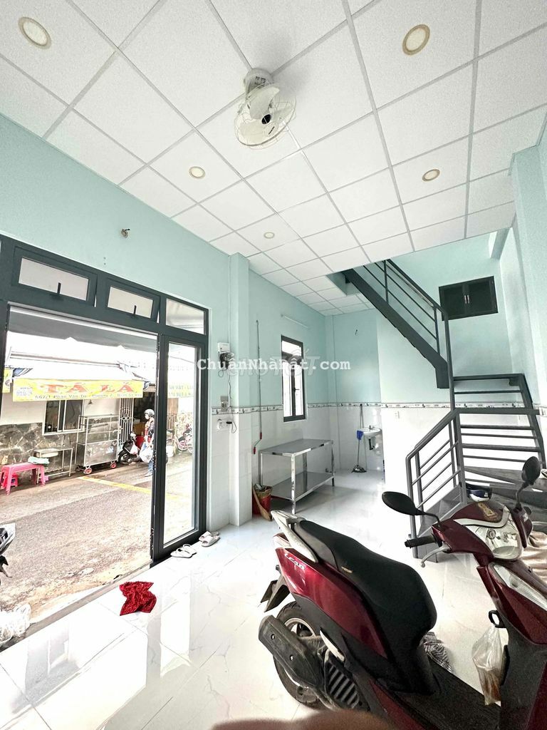 NHÀ MT ĐƯỜNG CÁCH 10m PHAN VĂN TRỊ-P5 — 10x3,6m TRỆT LẦU 2WC