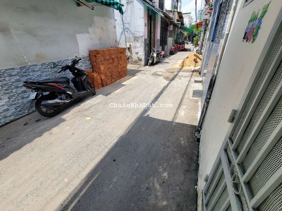 4x10 Đông Nam, 1 có lầu gỗ 2pn1wc hxh
