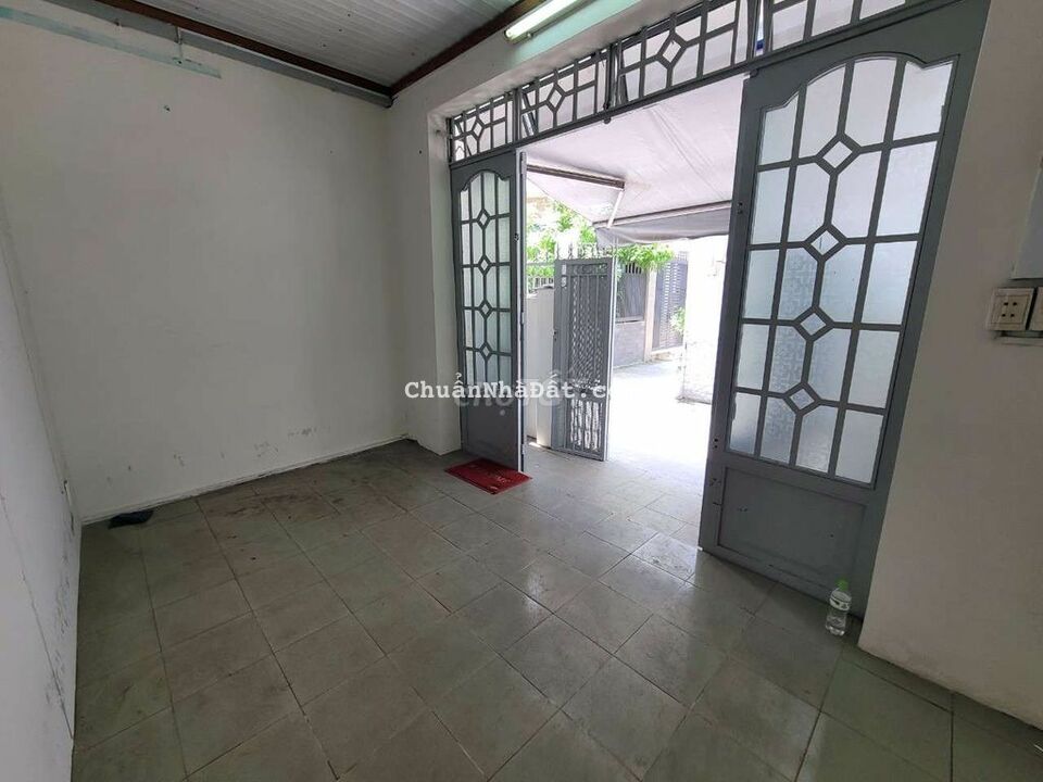 4x10 Đông Nam, 1 có lầu gỗ 2pn1wc hxh