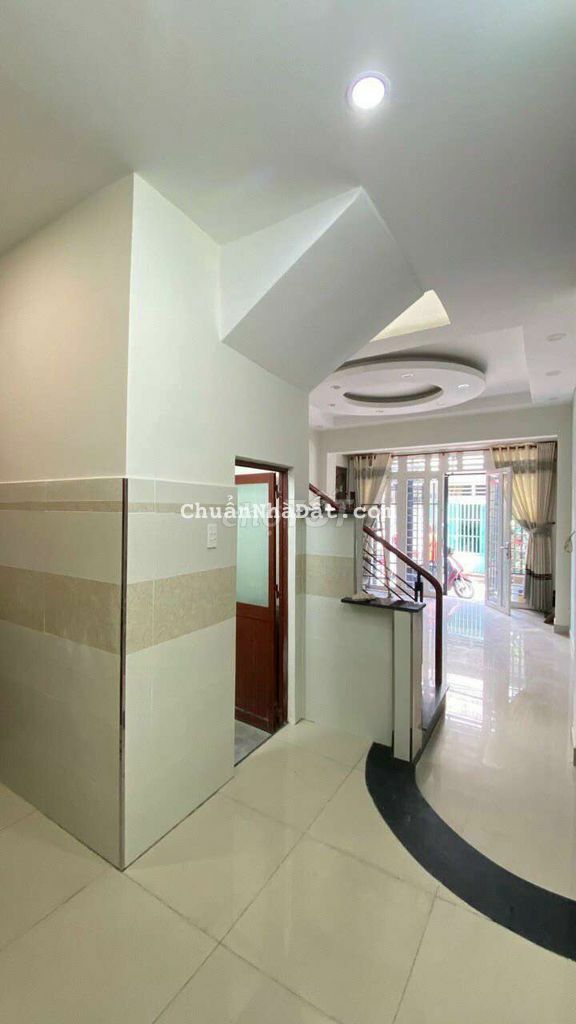 Cho thuê nhà mới đẹp đúc lầu hẻm xe hơi lê văn thọ p11 gv dt 4x10m 9tr