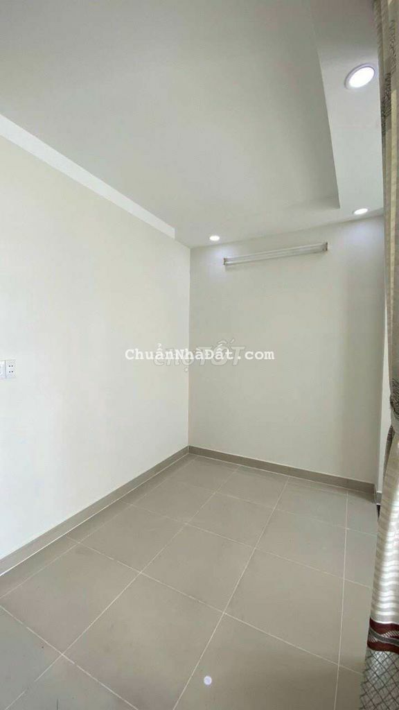 Cho thuê nhà mới đẹp đúc lầu hẻm xe hơi lê văn thọ p11 gv dt 4x10m 9tr