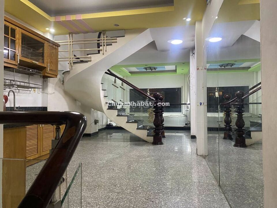 Cho thuê nguyên căn hẻm tải thông 5pn 5wc - Phan Huy ích p14 gv Cho thuê nguyên căn hẻm tải thông 5pn 5wc - Phan Huy ích p14 gv