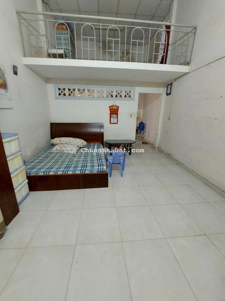 Nhà 4.5x10m, trệt, lửng. Hẻm pagat. Giá 4.5tr