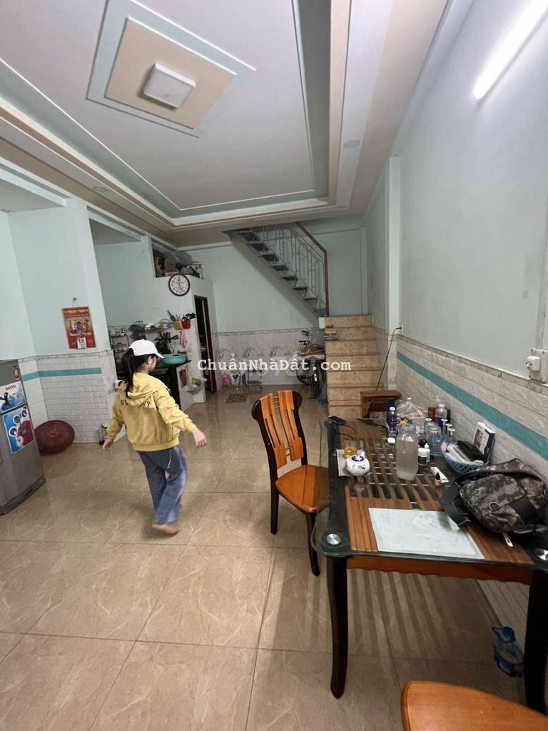 Nhà nguyên căn hẻm xe hơi 1/ lê đức thọ p16 gv 4.5x10 đúc 1 tấm 6.5tr Nhà nguyên căn hẻm xe hơi 1/ lê đức thọ p16 gv 4.5x10 đúc 1 tấm 6.5tr