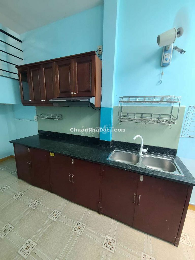 Cho thuê nhà hẻm 5m xe hơi