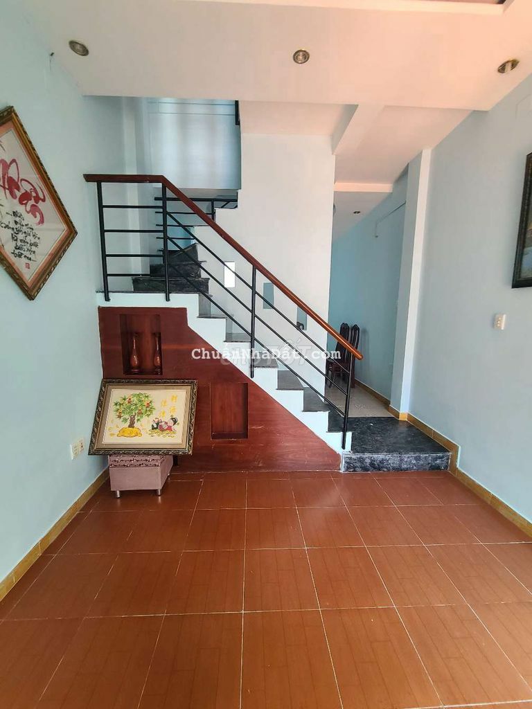 Cho thuê nhà hẻm 5m xe hơi