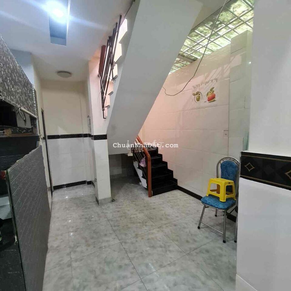 Cho Thuê Nhà Nguyên Căn QUANG TRUNG P10 (5c10)trệt,lầu,bcông 3pn,2wc