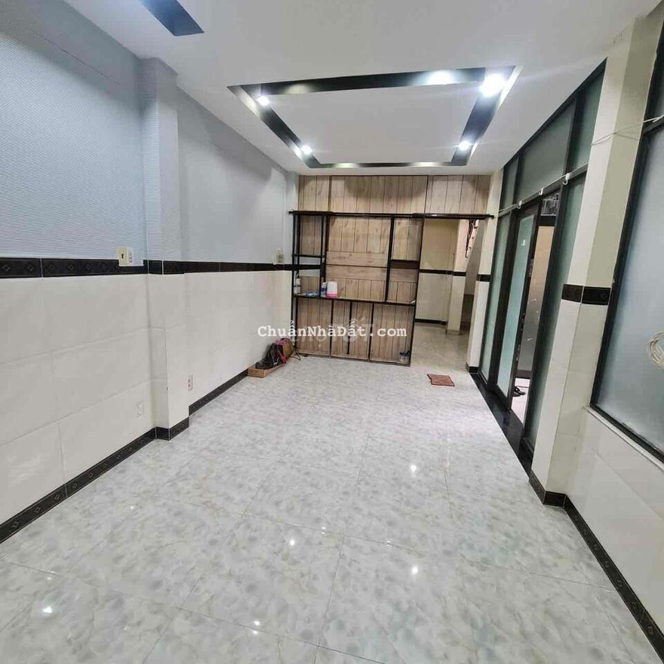 Cho Thuê Nhà Nguyên Căn QUANG TRUNG P10 (5c10)trệt,lầu,bcông 3pn,2wc