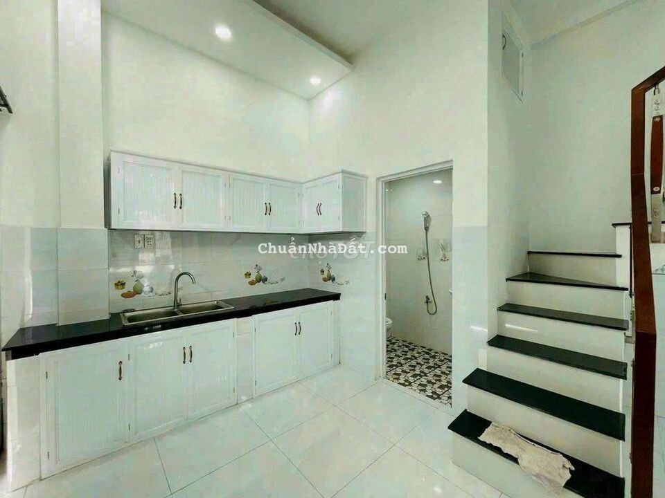 Nhà góc 2mt kinh doanh