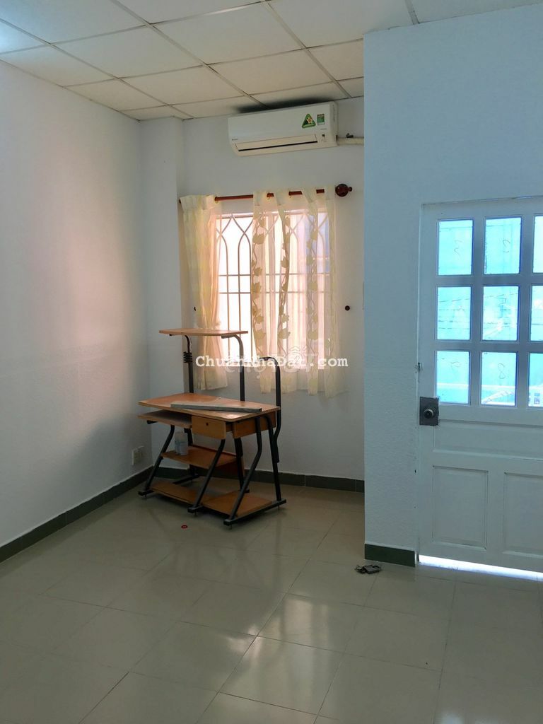 NHÀ 2 PHÒNG NGỦ, SẴN MÁY LẠNH ĐƯỜNG LÊ VĂN THỌ, NGAY CV LÀNG HOA