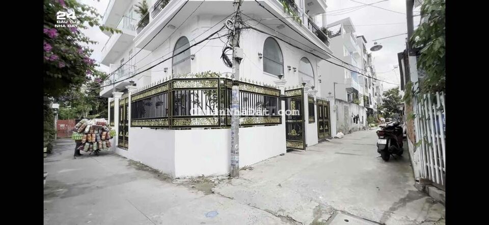 Cho thuê căn gốc có thang máy