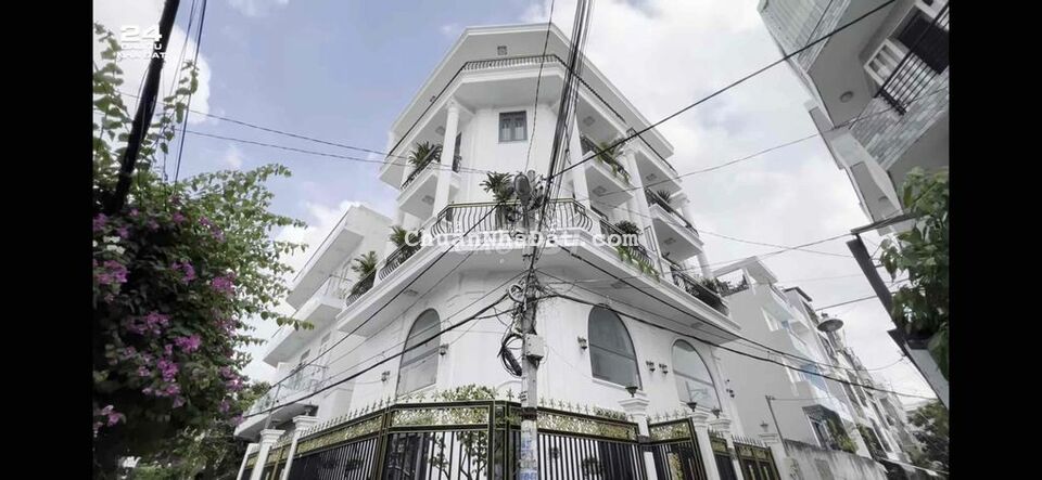 Cho thuê căn gốc có thang máy