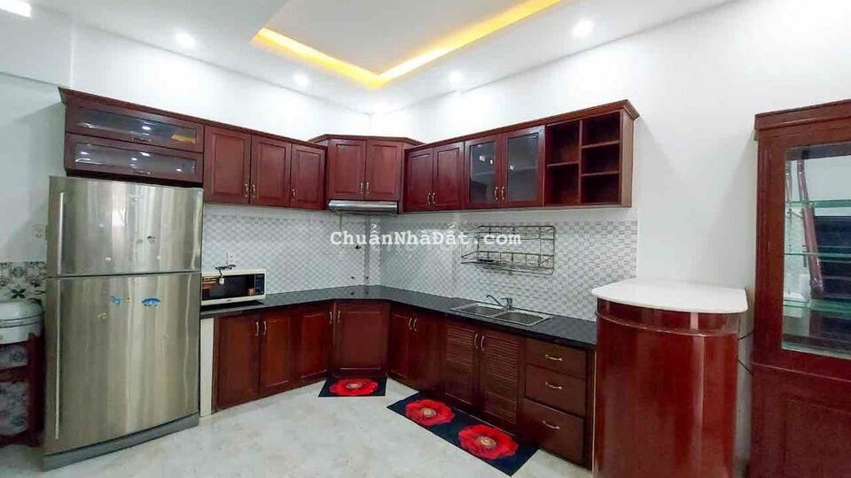 cho thuê nhà hxh dương quảng hàm p5(5x12)3 lầu 4pn3wc.giá 16tr tl