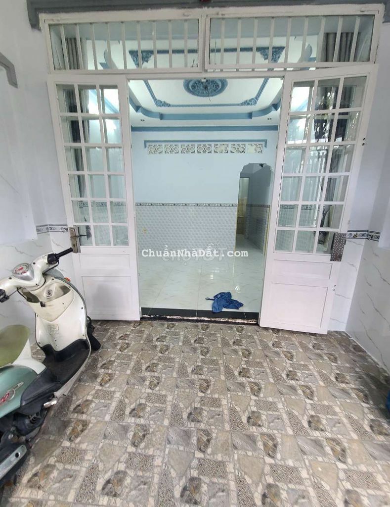 Cho thuê nhà mới sơn sửa hẻm 1/ xe tải