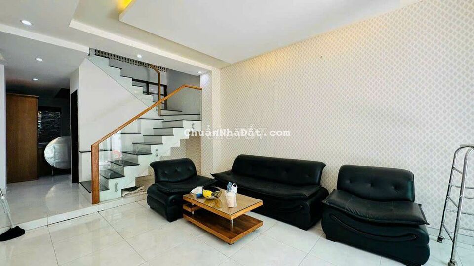 Cho thuê nhà đẹp - có nội thất - 4pn - Đường Số 59 p14 gv