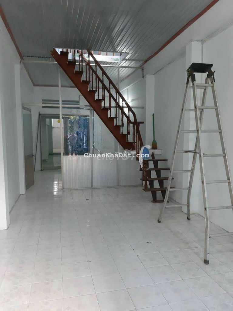 Nhà hẻm xe tải siêu rẻ