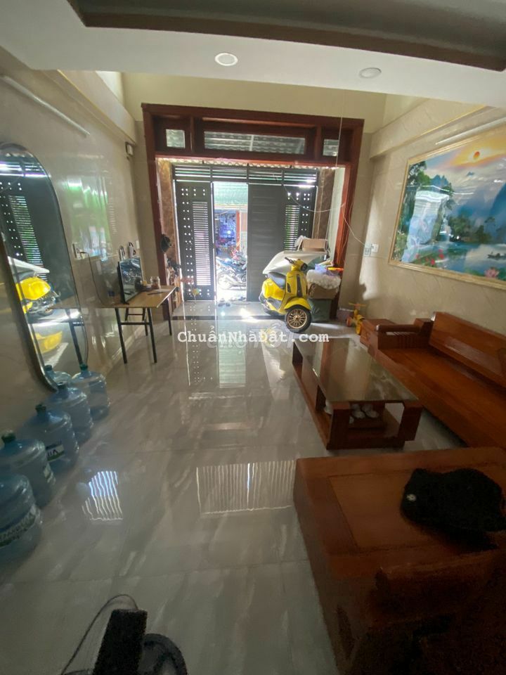 Cho thuê Nhà Mới Khu đồng Bộ Dương quảng hàm P.5 (3L 5PN) nhà mới đẹp