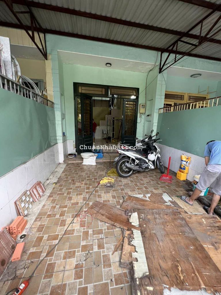 Nhà nguyên căn ngay trường học phan chu trinh p16 gò vấp 4x18 có sân