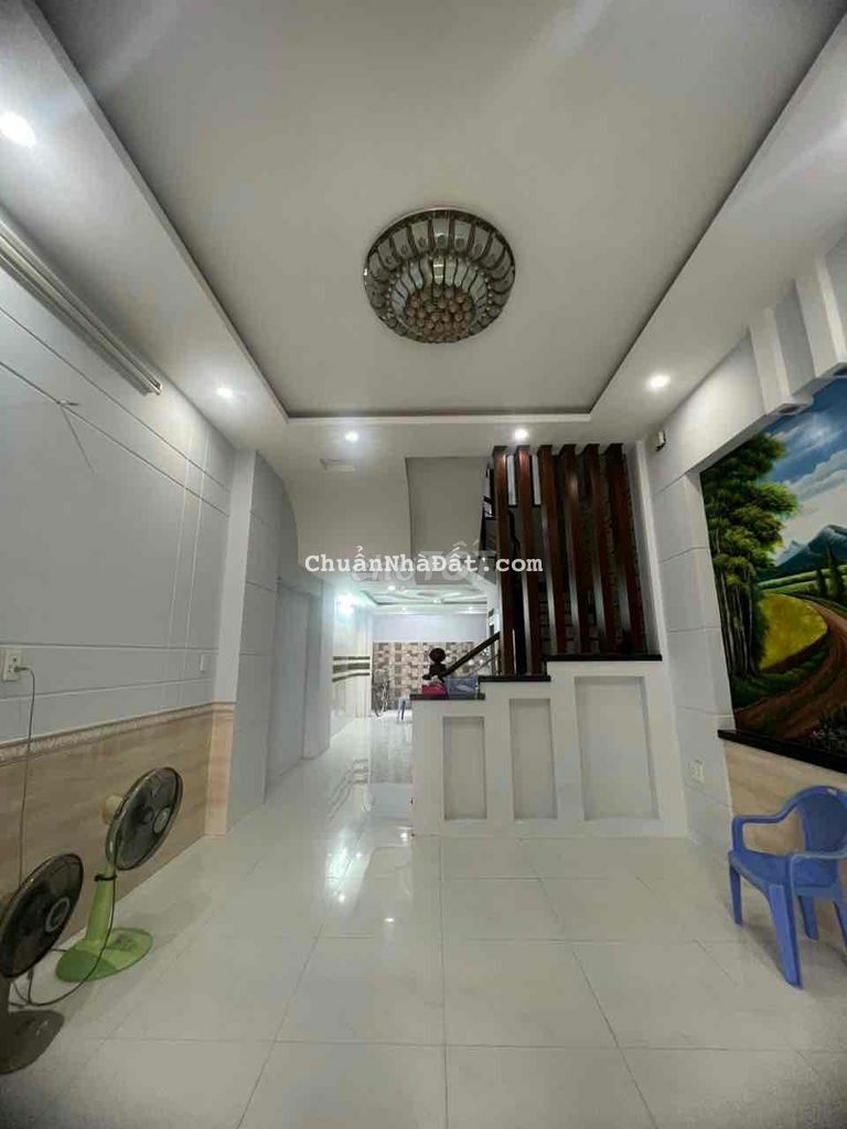 Nhà HXT Thống Nhất P.16 (4*20m 3 Lầu ) có Nội thất Nhà HXT Thống Nhất P.16 (4*20m 3 Lầu ) có Nội thất