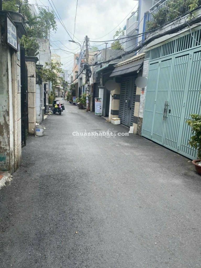 Nhà hẻm 1 xẹt xe tải thông Lê Đức Thọ p15, 80 m2, cấp 4 đúc lửng Nhà hẻm 1 xẹt xe tải thông Lê Đức Thọ p15, 80 m2, cấp 4 đúc lửng