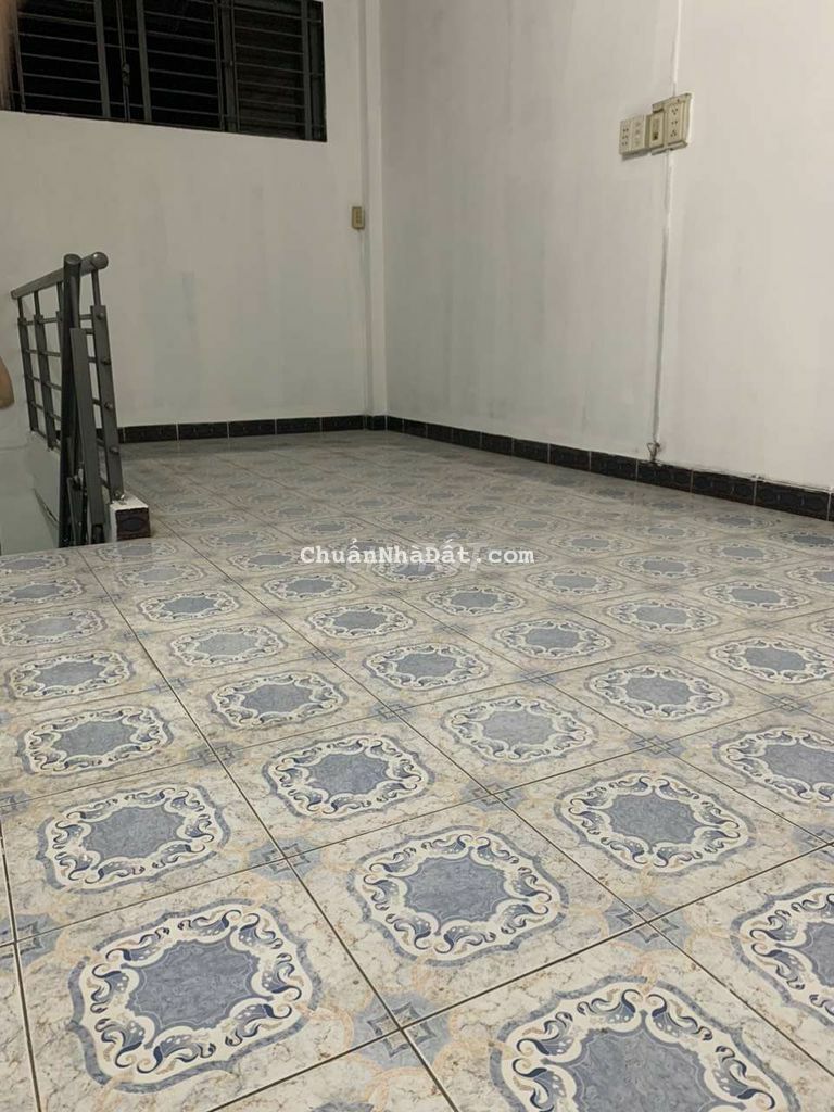 Nhà hẻm 1 xẹt xe tải thông Lê Đức Thọ p15, 80 m2, cấp 4 đúc lửng Nhà hẻm 1 xẹt xe tải thông Lê Đức Thọ p15, 80 m2, cấp 4 đúc lửng