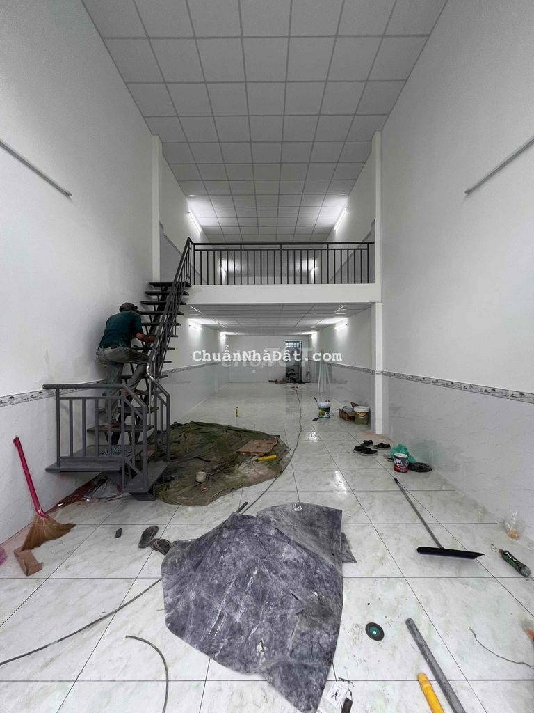 Cho thuê nhà mới xây đúc lững đường 7 m xe tải