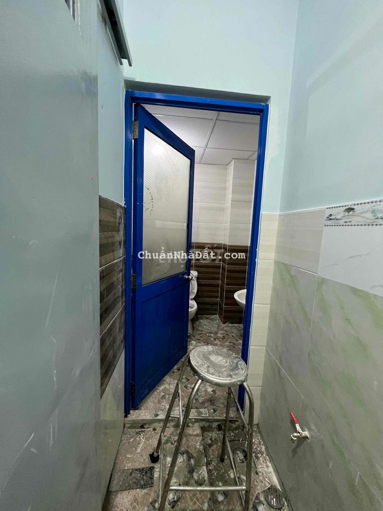 Cho thuê nhà mới xây đúc lững đường 7 m xe tải