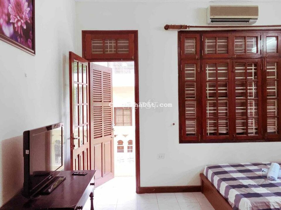 Nhà Giáp Công Viên Thống Nhất , 80m2 3 Tầng Đường Nguyễn Đình Chiểu