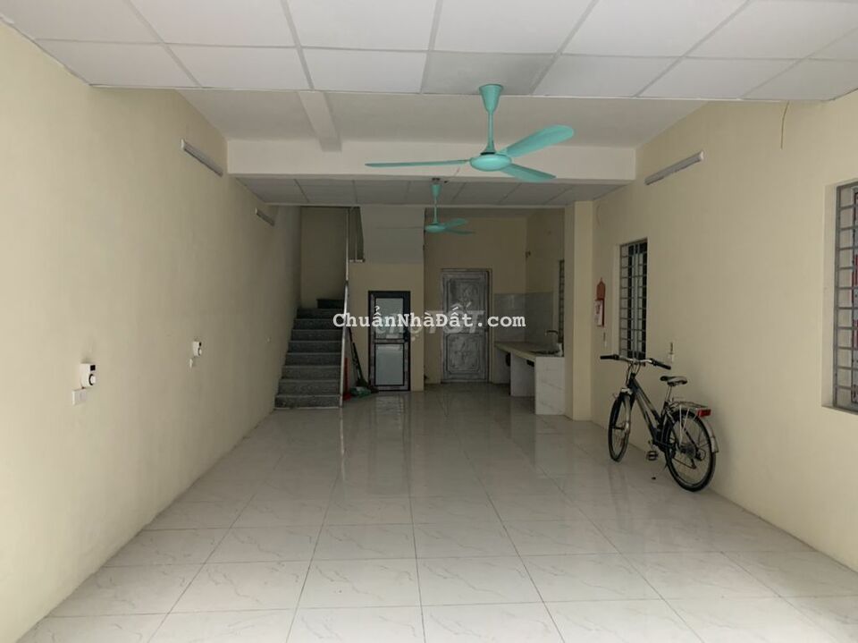 Cho thuê nhà Vĩnh Hưng, 2 tầng mới, DT 100m2/sàn, ô tô tải đỗ cửa