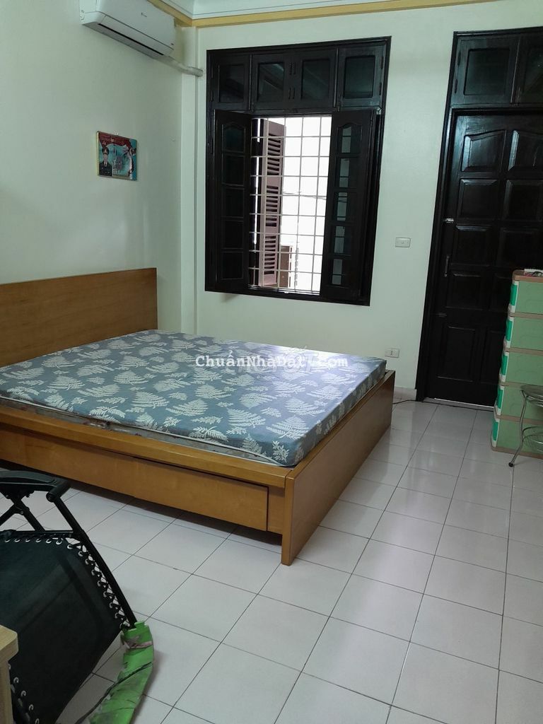 Cho thuê nhà ngõ 387 Tam Trinh, gần Lĩnh Nam, 4 tầng