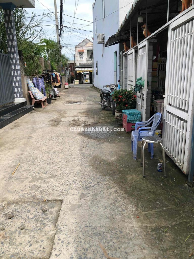 nhà cấp 4 rộng rãi cho thuê hóc môn