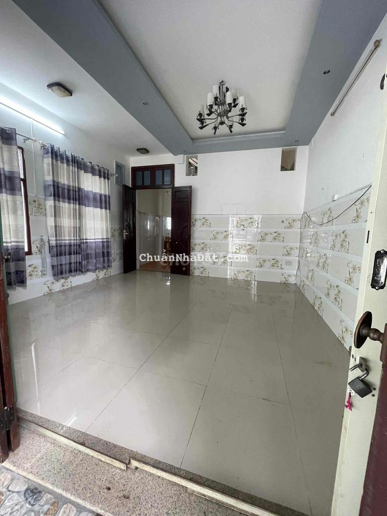 Nhà 1T2L 5,5x20m 3pn.2wc sân xe hơi  đg xe hơi 1/ ngắn đg Xuân Thới 7