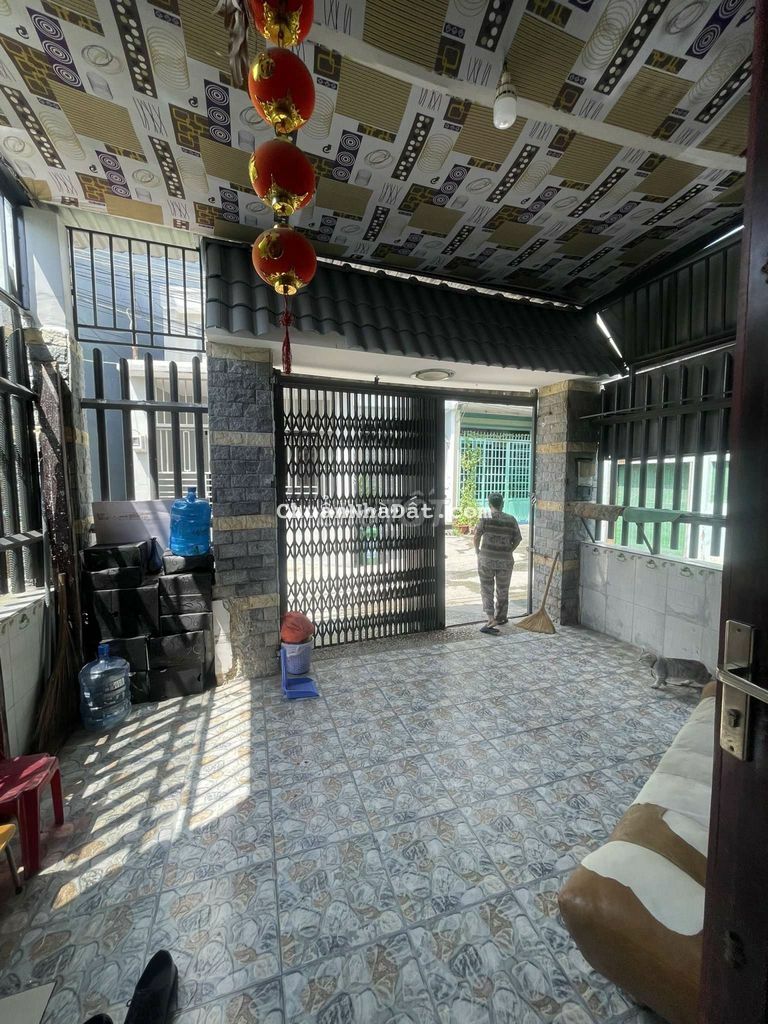 Cho thuê căn nhà lầu rộng mới đẹp ấp Xuân Thới 7  Xuân Thới Đông H Môn