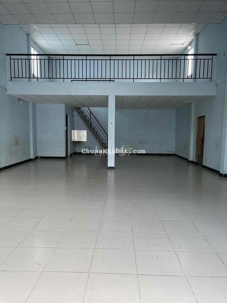 Cho thuê kho 7x17-1 gác rộng -Đg xe tải thông -Ap 7 xtt -TVMuoi vao 1 Cho thuê kho 7x17-1 gác rộng -Đg xe tải thông -Ap 7 xtt -TVMuoi vao 1