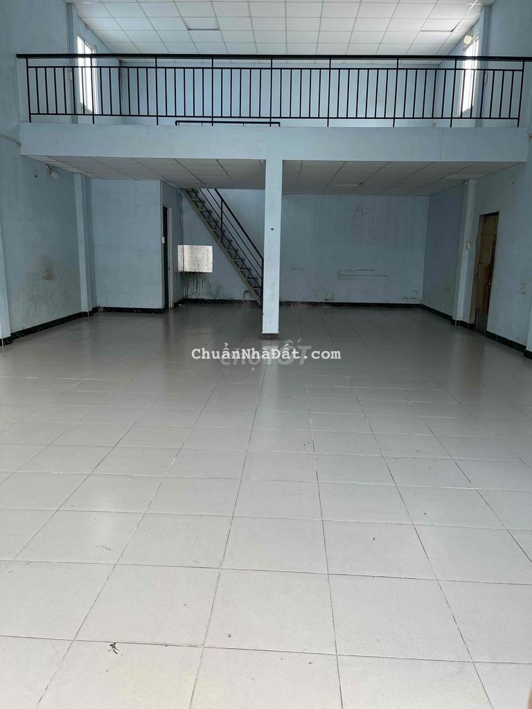 Cho thuê kho 7x17-1 gác rộng -Đg xe tải thông -Ap 7 xtt -TVMuoi vao 1 Cho thuê kho 7x17-1 gác rộng -Đg xe tải thông -Ap 7 xtt -TVMuoi vao 1