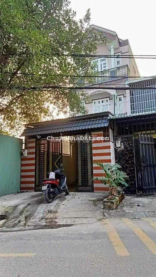 nhà mặt tiền hóc môn cho thuê