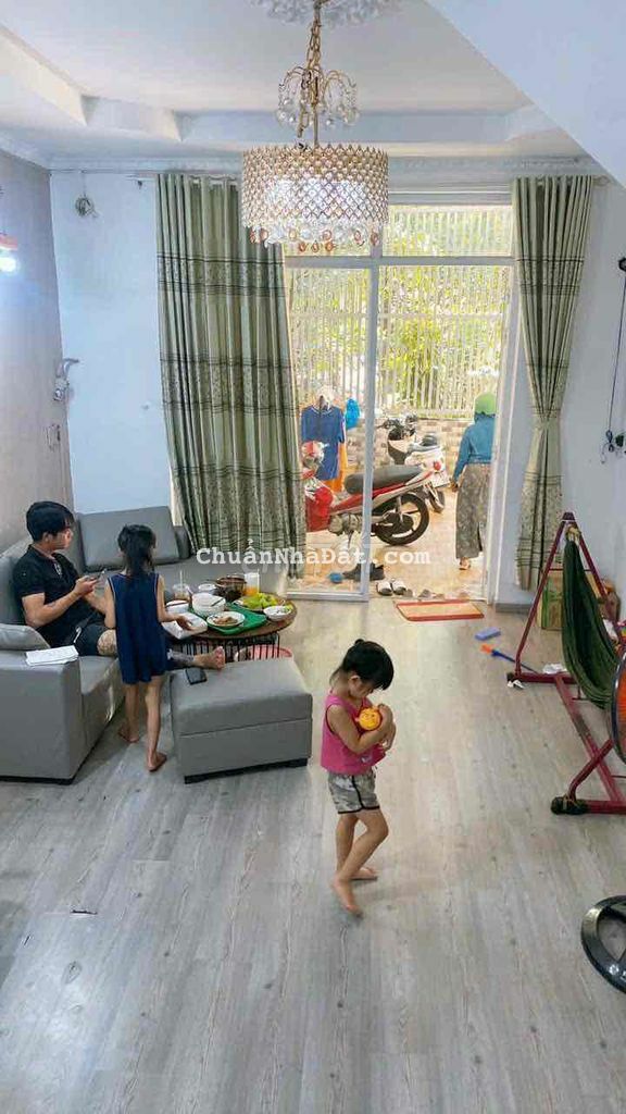 Cho thuê nhà hôd cá coi nhật bản