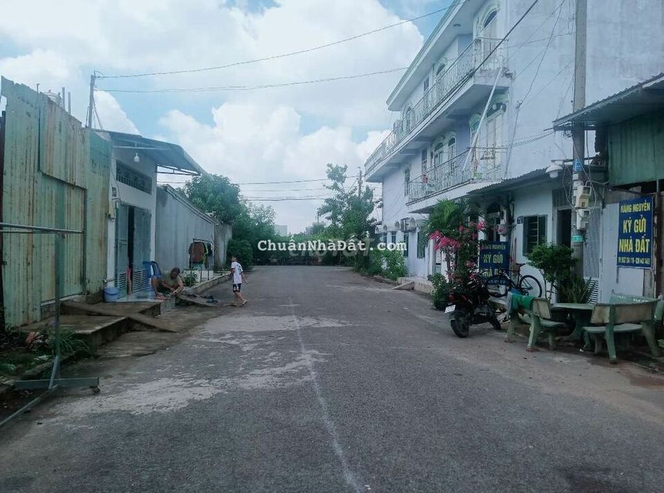 Cho thuê kho xưởng gần ngã Ba Bầu  Hóc Môn giá 9 triệu/ tháng