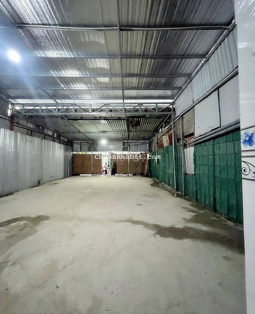 Cho thuê kho xưởng gần ngã Ba Bầu  Hóc Môn giá 9 triệu/ tháng