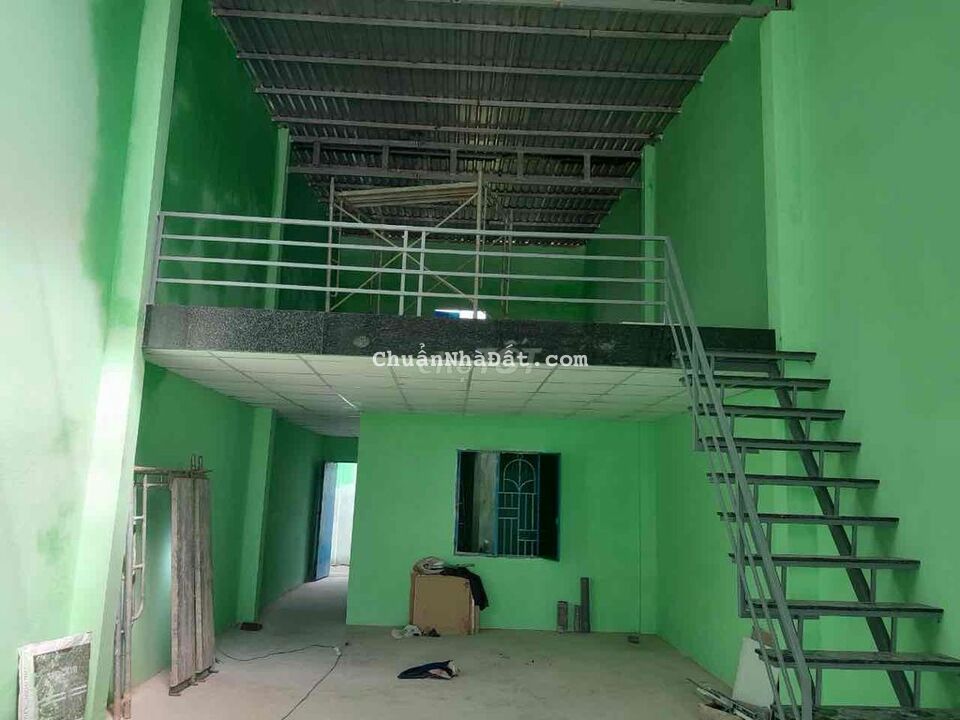 Cho thuê xưởng 180m2 Xuân thới đông hooc môn