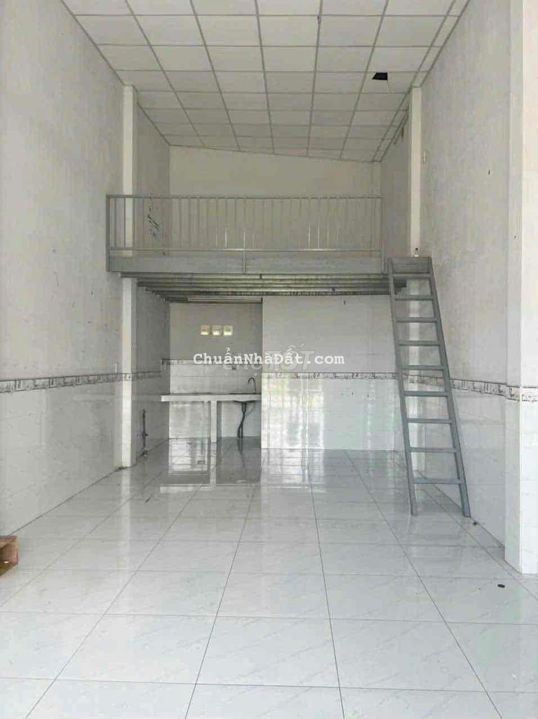 Cho thue 4x10- co gác rộng dg nhựa thông tran van muoi vao 1 xet 100 m