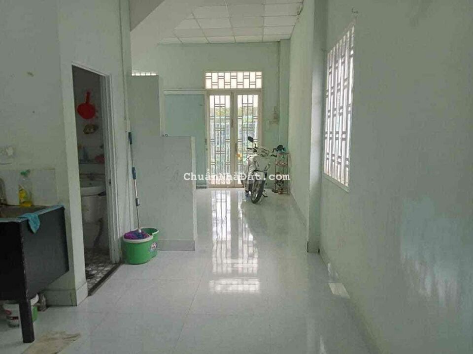 nhà thị trấn hóc môn cho thuê