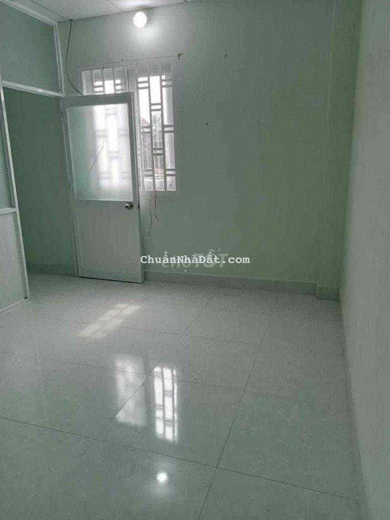 nhà thị trấn hóc môn cho thuê